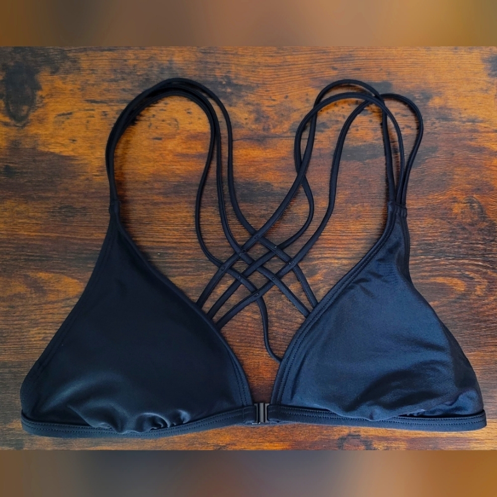 Women's Old Navy bikini top size medium